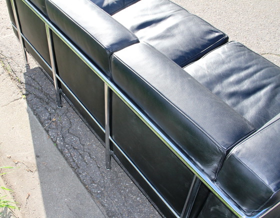 Image 1 of Lc2 Sofa, Cassina