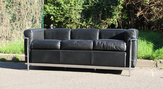 Image 1 of Lc2 Sofa, Cassina