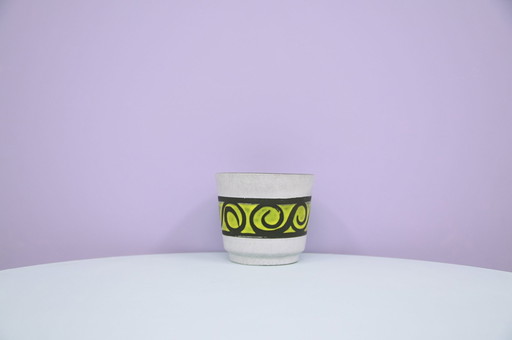 White & Neon Yellow Flower Pot