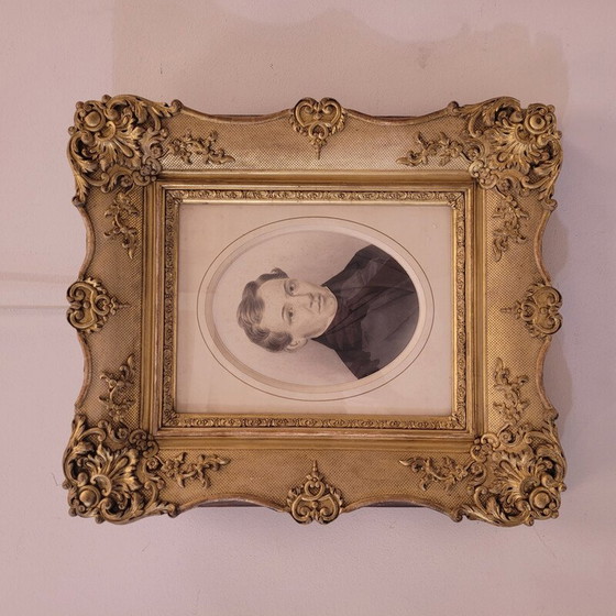 Image 1 of Noble vintage portrait with carved frame, France
