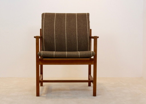 Fauteuil en chêne modèle 3233 de Børge Mogensen