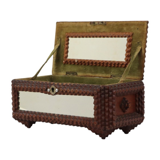 Image 1 of Scatola d'arte antica Tramp Art Folk Art