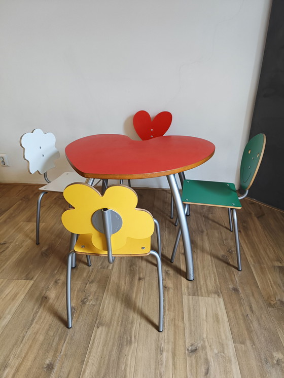 Image 1 of Agatha Ruiz de la Prada children's table with chairs