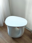 Mesa auxiliar de diseño moderno