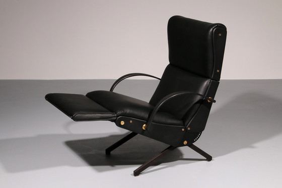 Image 1 of Poltrona relax regolabile in pelle nera italiana P40 di Osvaldo Borsani Tecno.