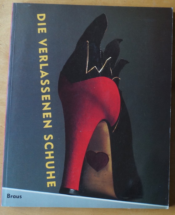 Image 1 of Book : Les chaussures abandonnées