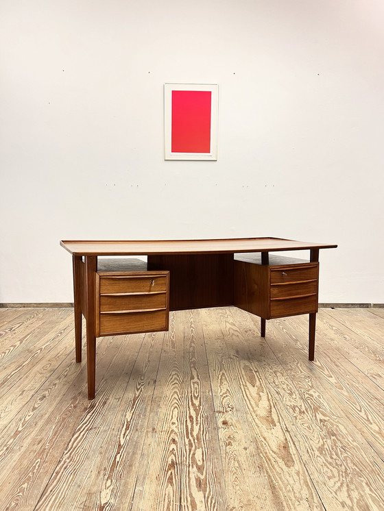 Image 1 of Mid-Century Danish Desk in Teak by Peter Løvig Nielsen for Hedensted Møbelfabrik, 1976