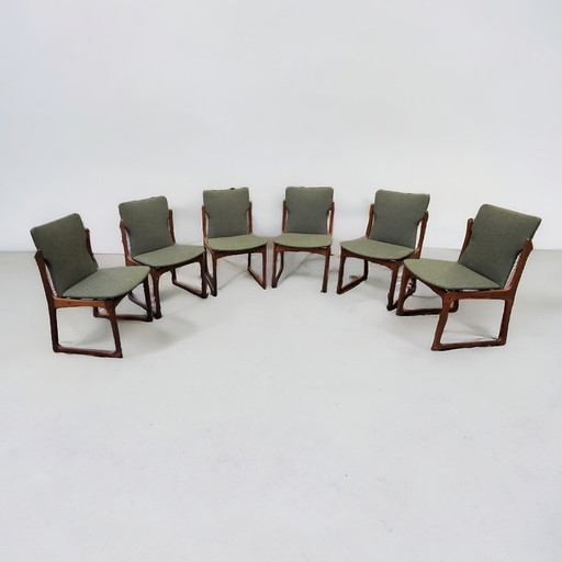 Set of 6 teak chairs