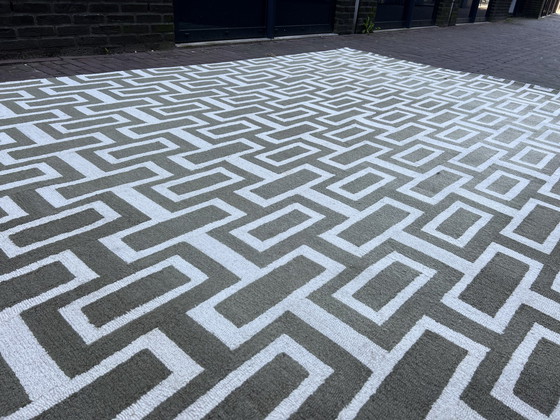 Image 1 of Show model Wedgwood Intaglio Grey Rug