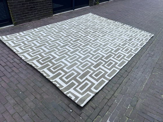 Image 1 of Show model Wedgwood Intaglio Grey Rug