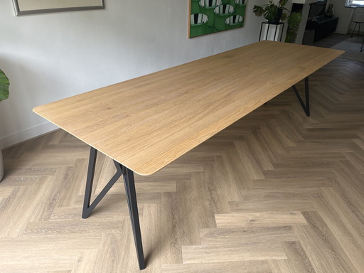 Studio Henk dining table