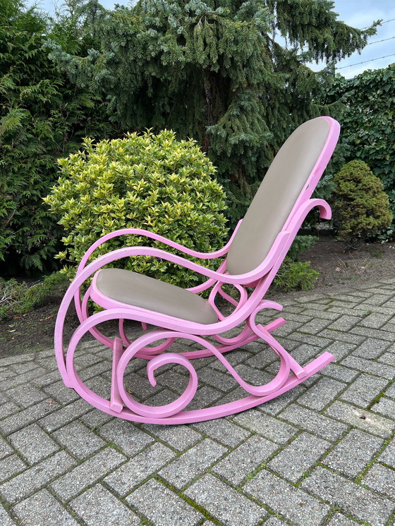 Image 1 of Fauteuil à bascule design rose