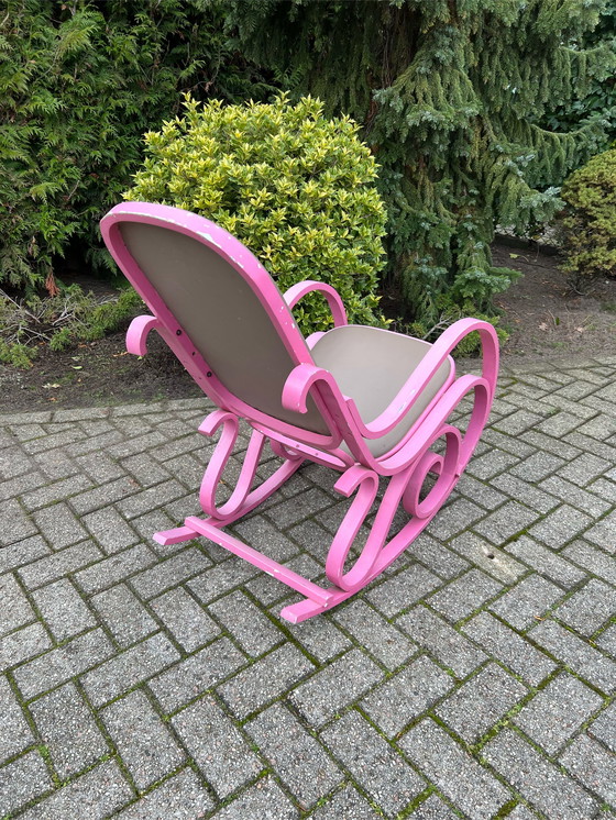 Image 1 of Fauteuil à bascule design rose