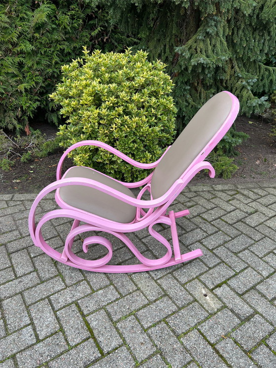 Image 1 of Fauteuil à bascule design rose