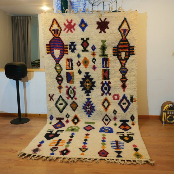 Image 1 of Tapis berbère - 281 cm x 153 cm - laine blanche et colorée