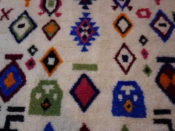 Image 1 of Tapis berbère - 281 cm x 153 cm - laine blanche et colorée