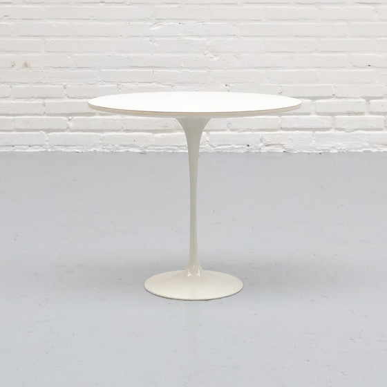 Image 1 of Tavolino laterale Tulip modello 161 di Knoll