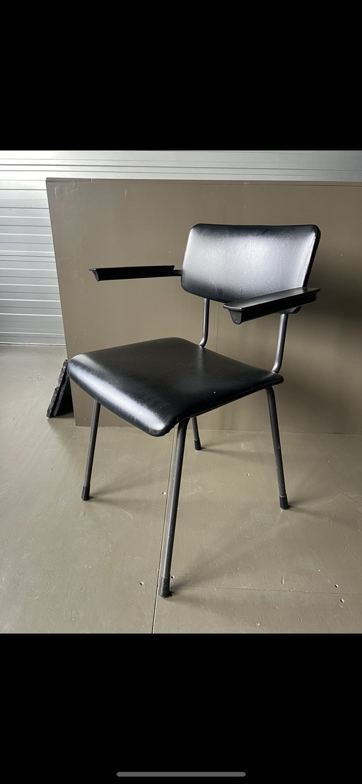 6x Gispen Tubular Frame Chair Black With Black Leather