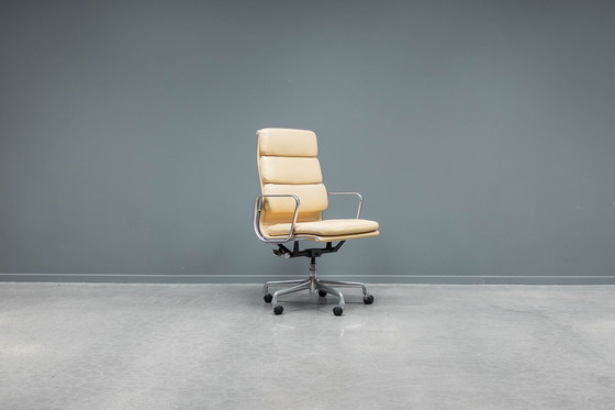 Image 1 of Silla de oficina Eames Ea219 Softpad
