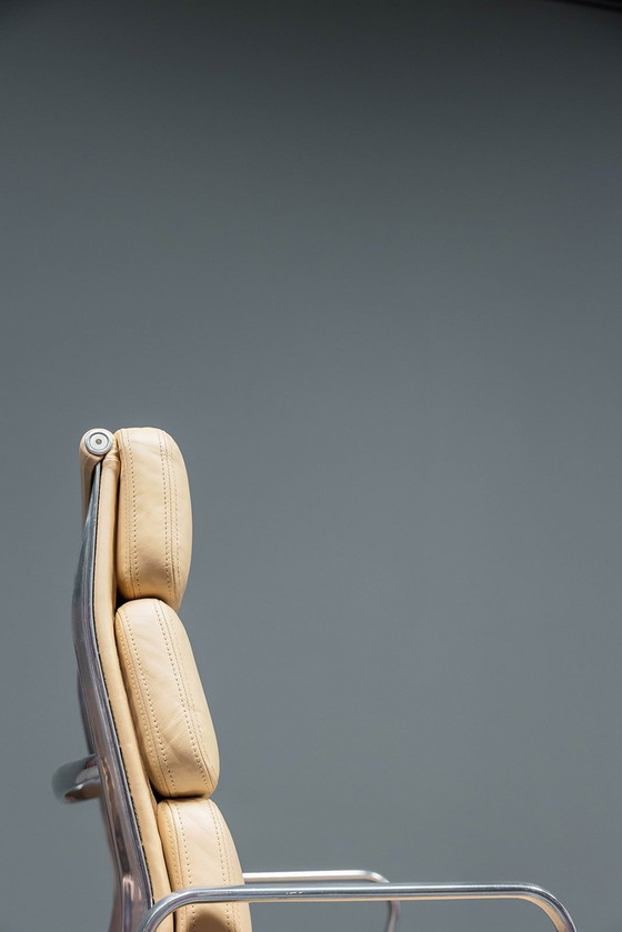 Image 1 of Silla de oficina Eames Ea219 Softpad