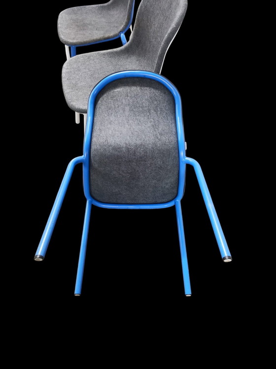 Image 1 of De Vorm Pet Velt Lj2 Recycle Chair