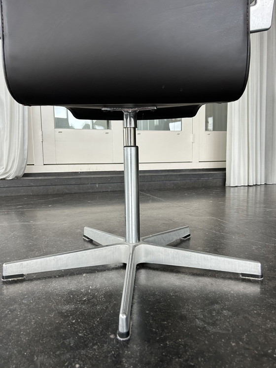 Image 1 of Fritz Hansen Oxford Medium office chair