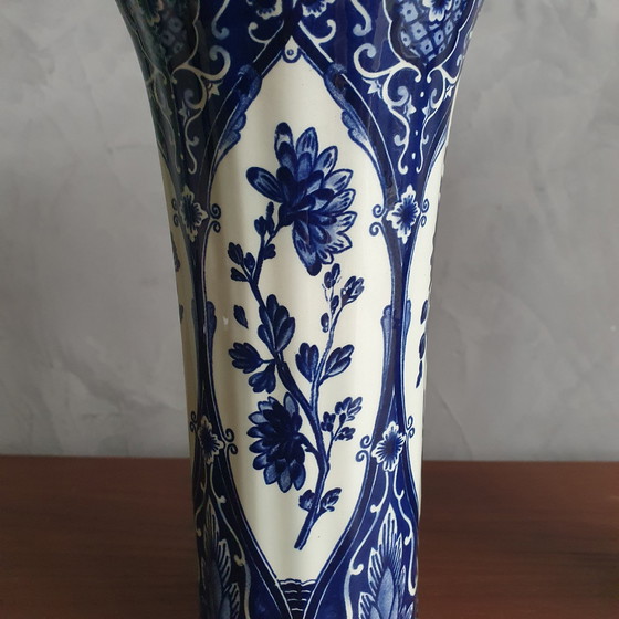 Image 1 of Jarrones trompeta azul de Delft de Royal Sphinx de Boch de 1940