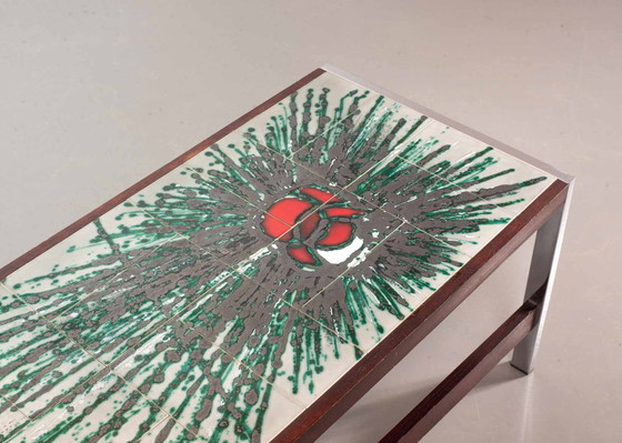 Image 1 of Grande tavolino da caffè rettangolare Denisco in ceramica, in un'esplosione di colori, su struttura cromata e in legno. Belg