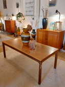 Vintage coffee table / coffee table with 'floating' top
