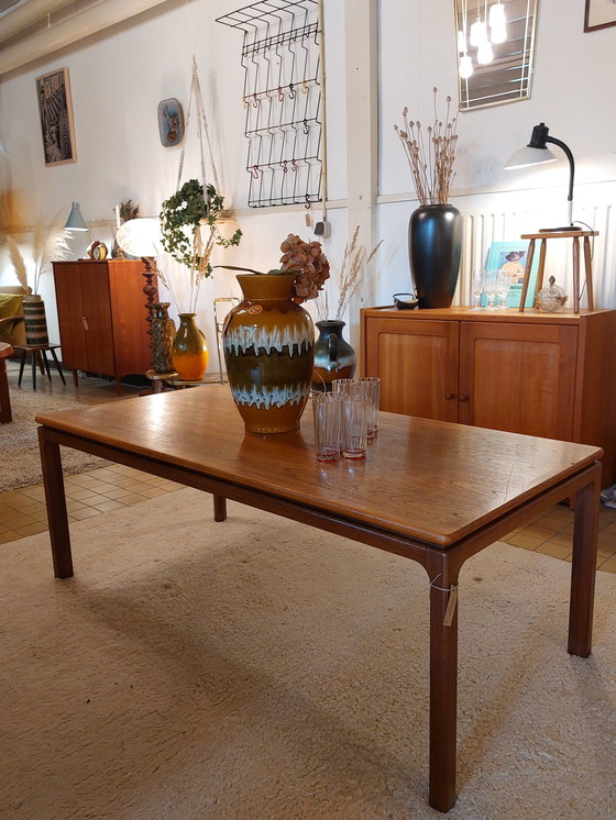Image 1 of Vintage coffee table / coffee table with 'floating' top