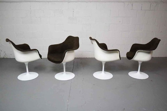 Image 1 of Ensemble de quatre chaises pivotantes Tulip par Knoll International