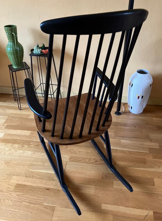 Image 1 of Vintage rocking chair