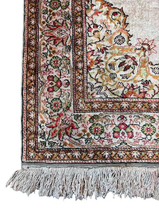 Image 1 of Tapis oriental en soie de Kayseri