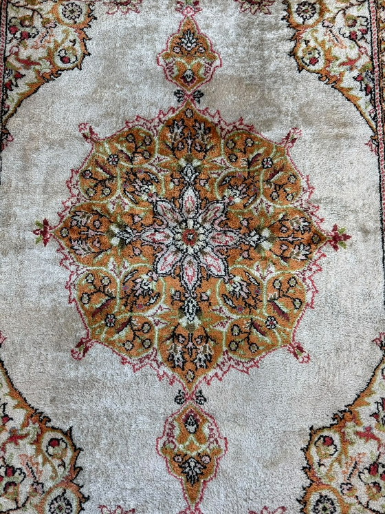 Image 1 of Tapis oriental en soie de Kayseri