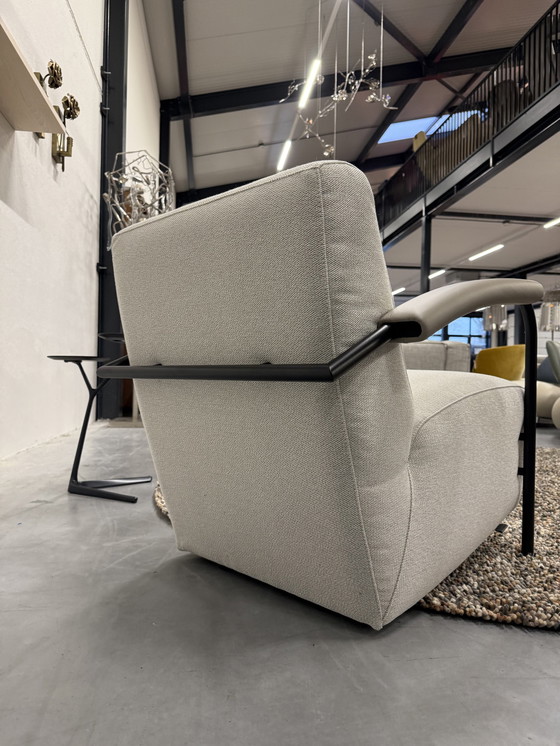 Image 1 of 2 Leolux Scylla Armchairs Nomad Fabric White