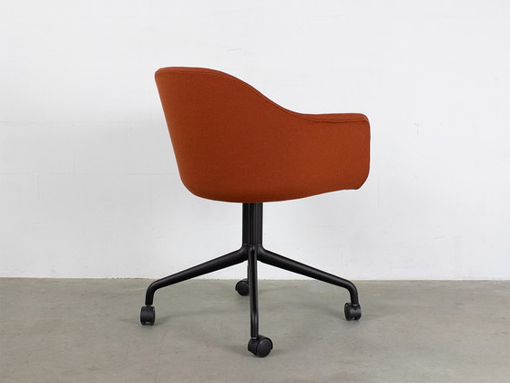 Image 1 of Menú Silla Harbour diseño con base en estrella Norm Arkitekter