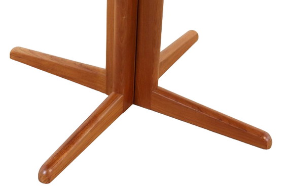 Image 1 of Table de salle à manger ronde 2x extensible 'Skelhoje' vintage