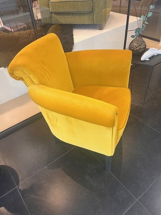 Image 1 of 2x fauteuil anglais velours jaune d'or