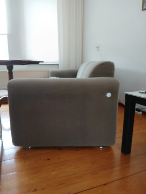 Image 1 of Artifort sofa refurbisher