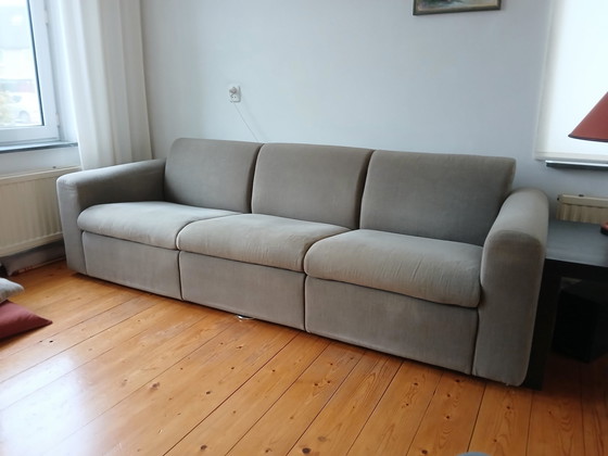 Image 1 of Artifort sofa refurbisher