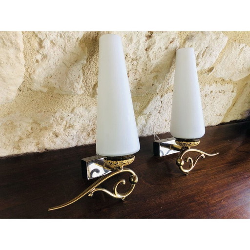 Coppia di applique vintage in opalino e ottone, 1950