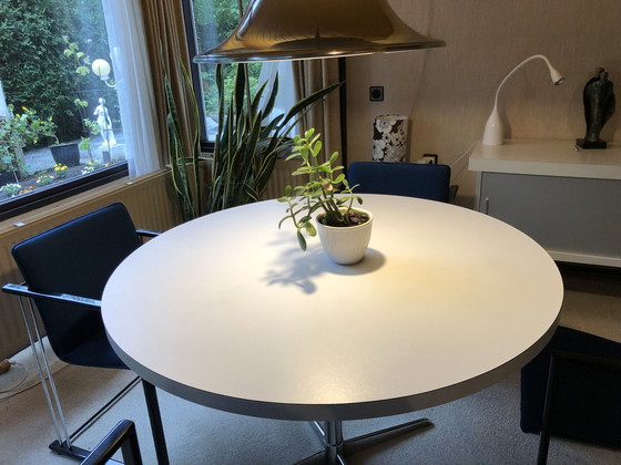 Image 1 of Table de salle à manger ronde vintage