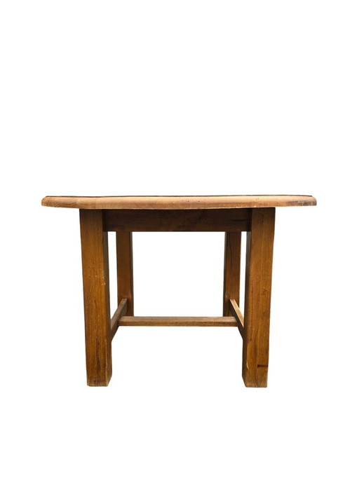 Round Solid Oak Table