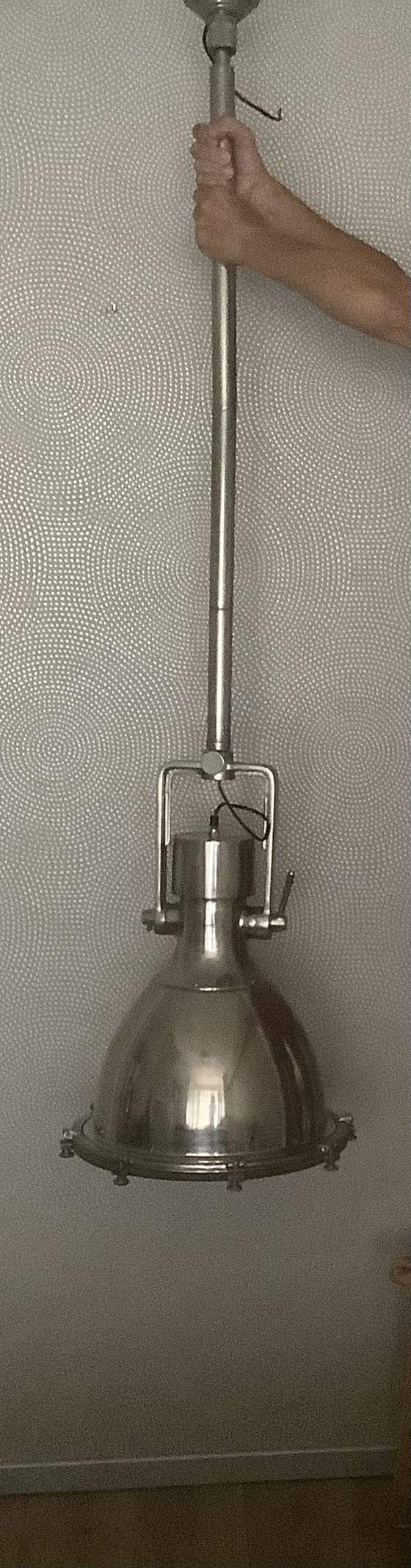 Image 1 of Lampe industrielle spéciale et ajustable diamètre 45 cm longueur totale 180 cm tige incluse