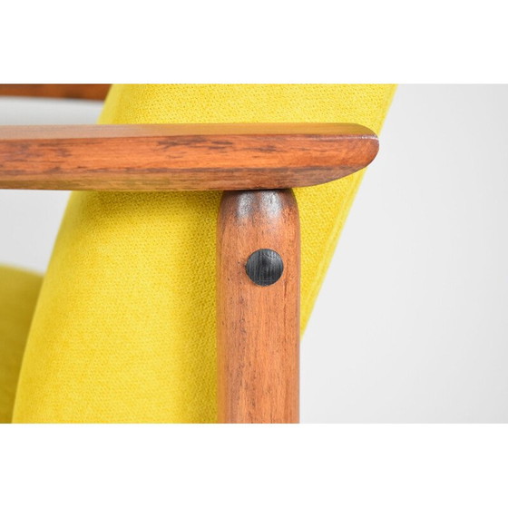 Image 1 of Poltrona gialla vintage tipo 300-190 di Radomsko 1970