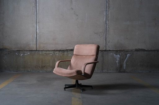 Geoffrey Harcourt - Artifort F141 Lounge Chair