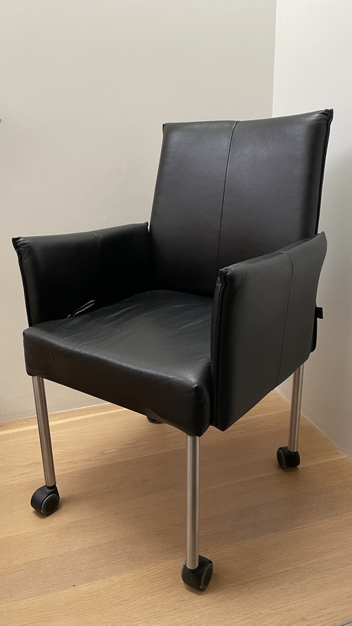 Jess Forward chair