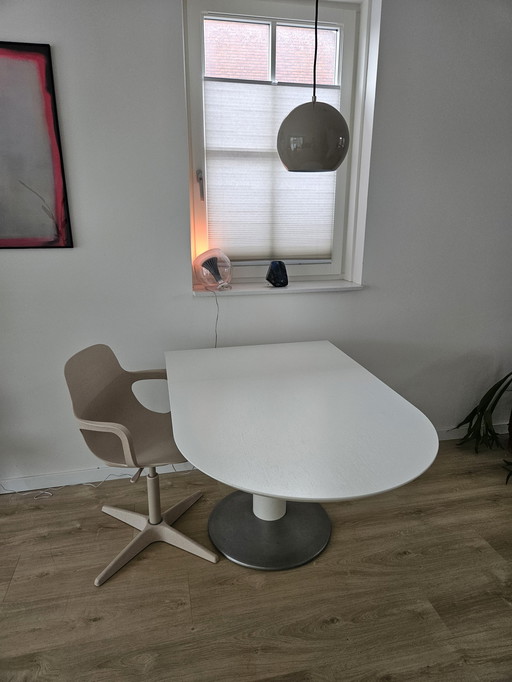 Arco Extendable Dining Table