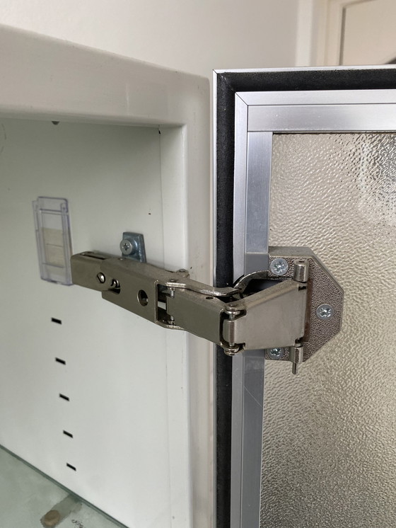 Image 1 of Armadietto dei medicinali d'epoca