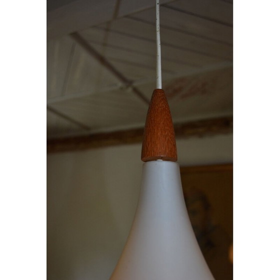 Image 1 of Sospensione vintage a due bracci in vetro opalino di Uno e Östen Kristiansson per Luxus, Svezia 1960